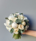 Classic white bridal bouquet LOV 25